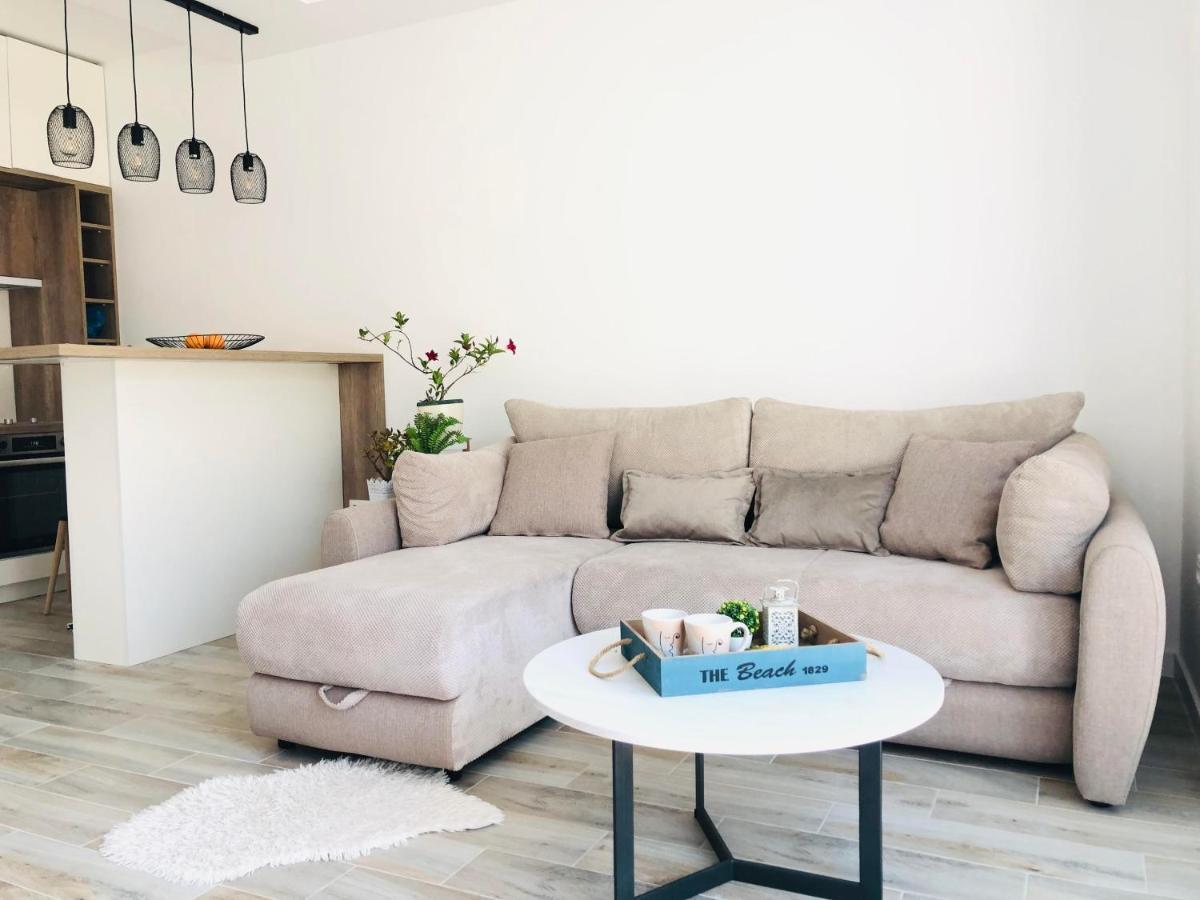 Apartment Seaside Pržno エクステリア 写真